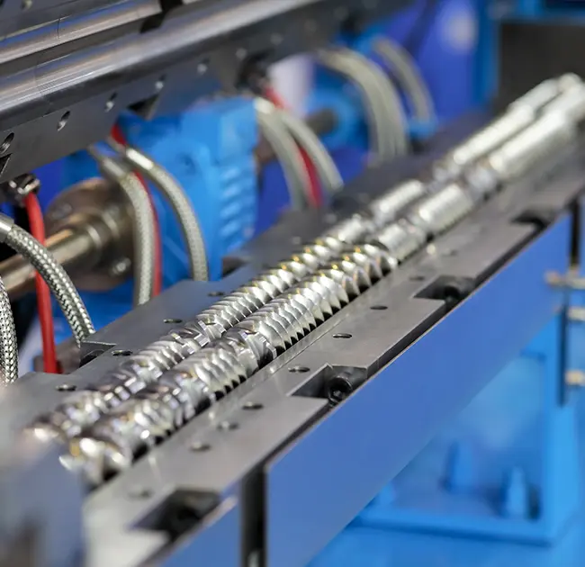 twin-screw foam granulator ၏လုပ်ငန်းဆောင်ရွက်ပုံနှင့် လုပ်ငန်းဆောင်ရွက်မှုသတိထားပါ။